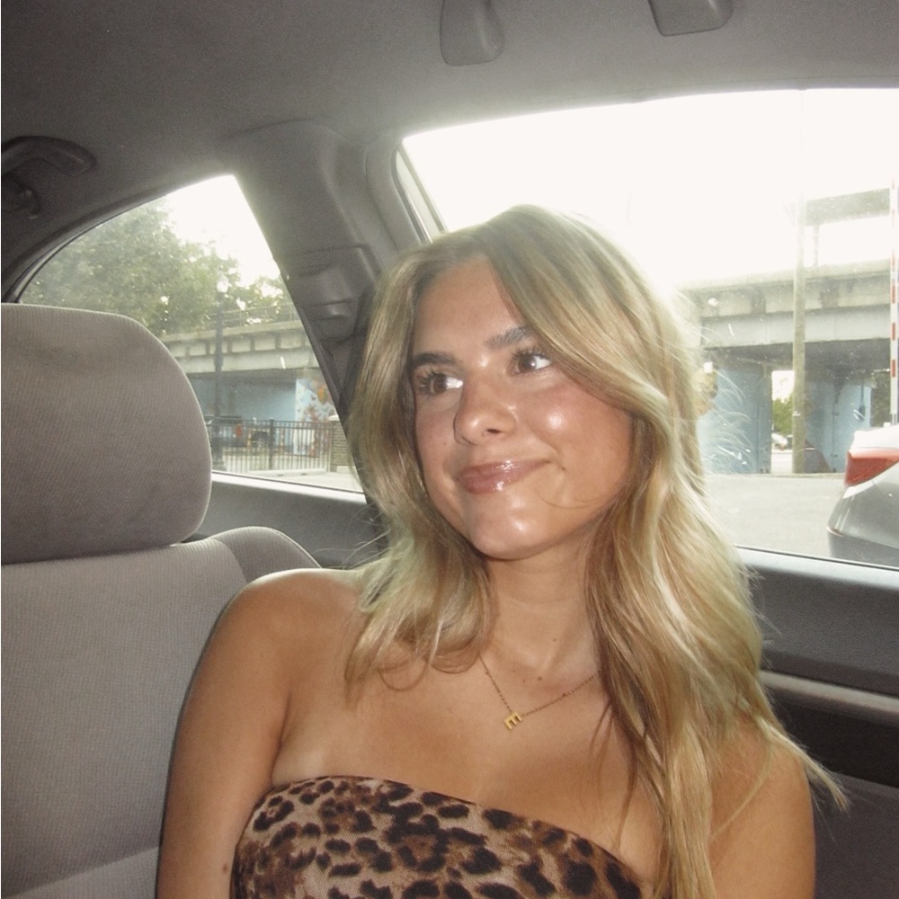 Meet your Posher, Ella